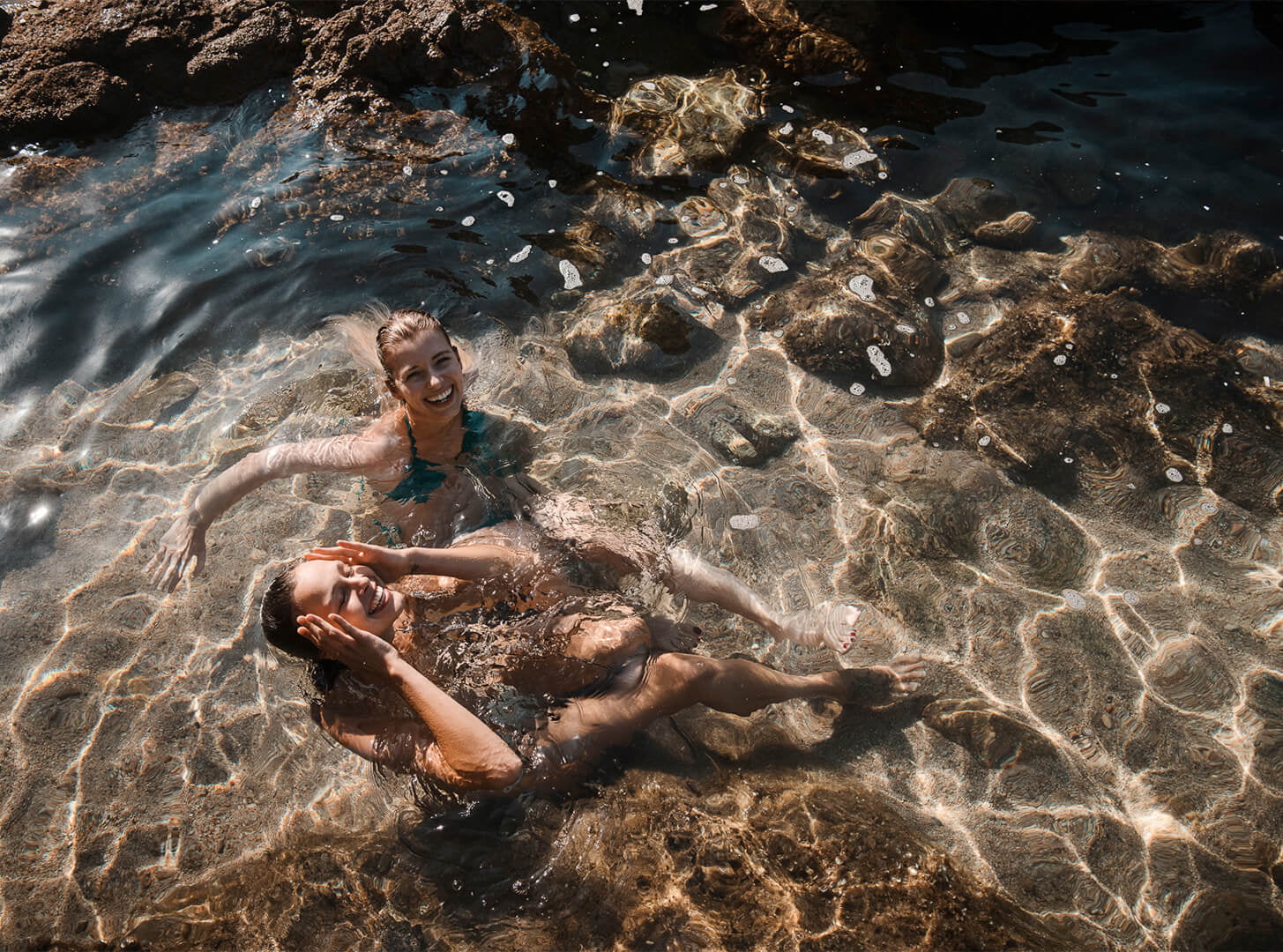 NIKOLA VILDOVA & SANDRA DANGERS by Markus Henttonen